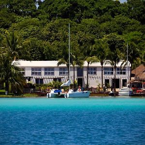 The Yak Lake House - Hostal